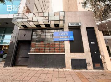 Local comercial · 530m² · En Alquiler, Sobre Av del Libertador