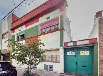 Casa · 128m² · 6 Ambientes · Venta Casa 6 Ambientes en Flores Multifamiliar
