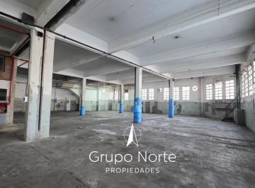 Bodega-Galpón · 2000m² · 6 Cocheras · Galpón en Alquiler en Munro, Disponible También Para Venta