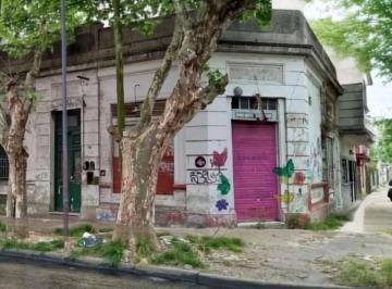 Terreno , Lanús · Lote en Venta en Esquina en Remedios de Escalada