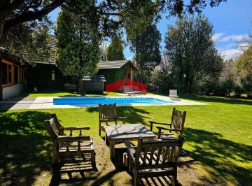 Casa · 1997m² · 7 Ambientes · Casa en Arelauquen Golf