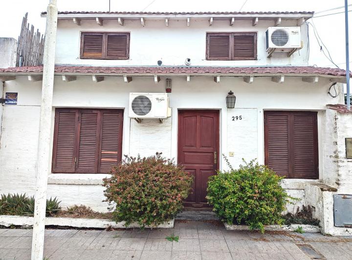 Casa · 85m² · 2 Dormitorios · 1 Cochera