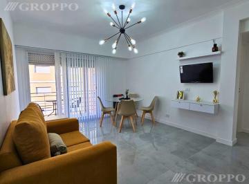 Departamento · 50m² · 3 Ambientes · 3 Ambientes en Plaza Mitre - Reciclado con Balcón a La Calle