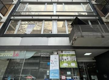 Oficina comercial · 69m² · 3 Ambientes · Oficina en Flores