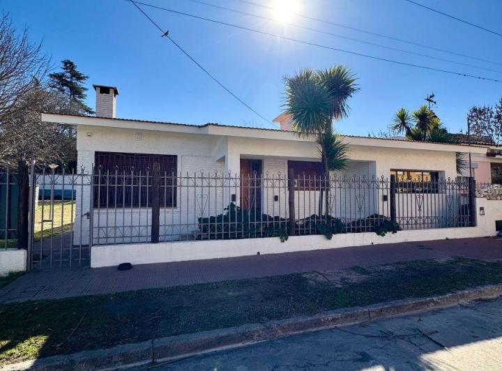 Casa · 173m² · 5 Ambientes · 1 Cochera
