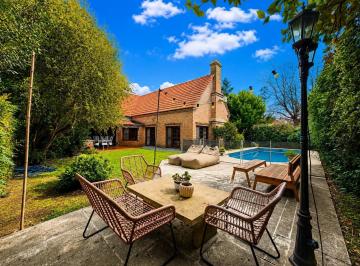 Casa · 200m² · 4 Ambientes · 2 Cocheras · Nueva Casa en Venta - un Lote Central - Miraflores Country Club