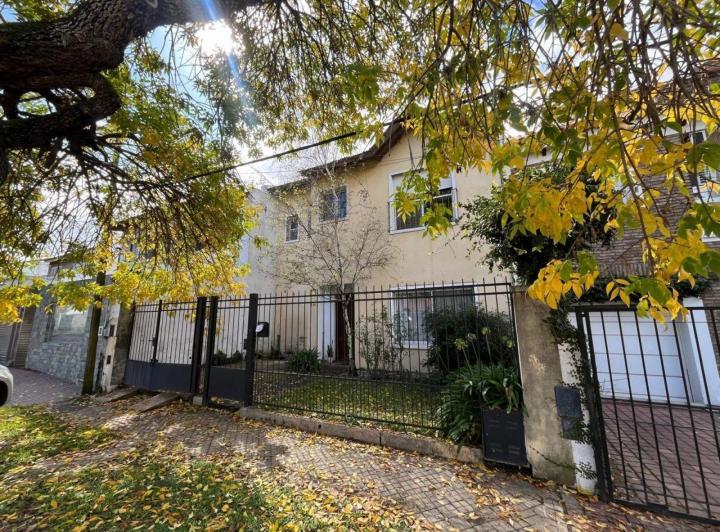 Casa en venta en Alberdi · 4 ambientes