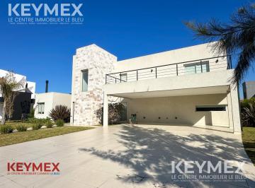 Casa · 253m² · 5 Ambientes · 2 Cocheras · Casa de 5 Ambientes en Principado Ciudad Nautica, San Vicente