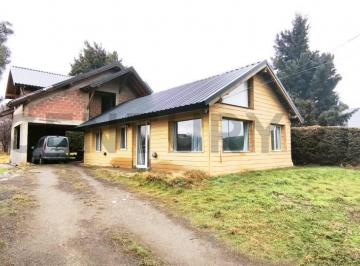 Casa · 160m² · 1 Dormitorio · 1 Cochera · Casa en Venta - Dina Huapi - Colectora Ruta 40.