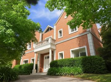 Casa · 318m² · 6 Ambientes · 2 Cocheras · Venta Casa de 6 Ambientes en Ayres de Pilar