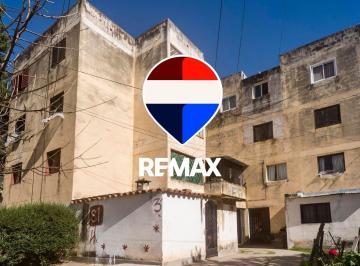 Departamento · 38m² · 3 Ambientes · Departamento Venta Castañares Planta Baja