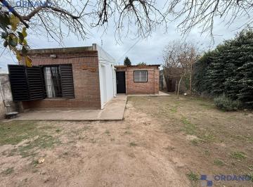 Casa · 95m² · 4 Ambientes · 1 Cochera · Casa de 2 Dorm. Sobre Lote de 500 m² – Malvinas Argentinas