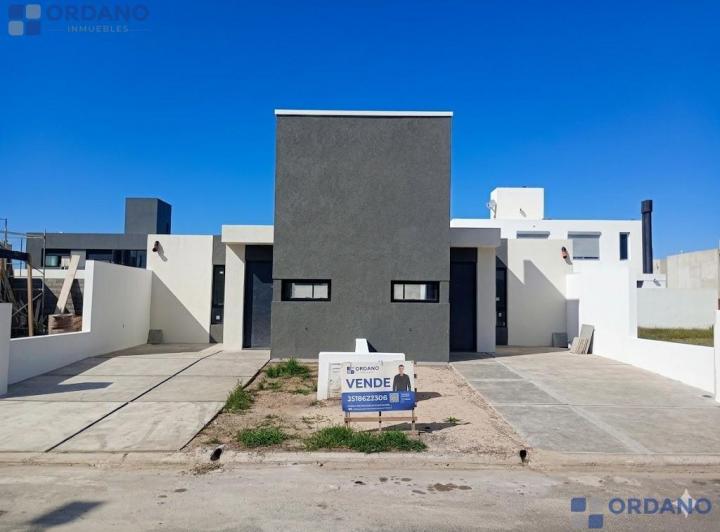 Casa · 66m² · 3 Ambientes · 1 Cochera