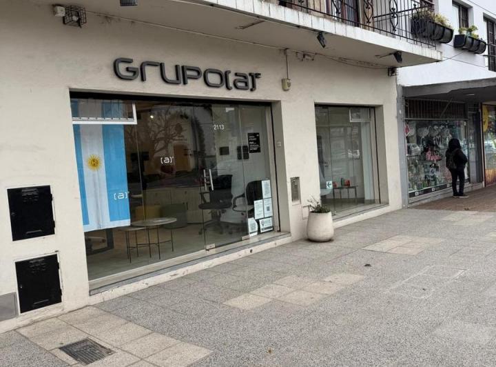 Local comercial · 213m²