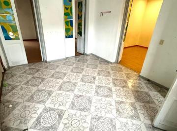 Local comercial · 180m² · 6 Ambientes · Local Oficina 1 Er Piso 180 m
