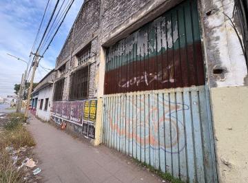 Bodega-Galpón · 376m² · Galpón en Venta 370 m C/salida a 2 Calles F. Varela