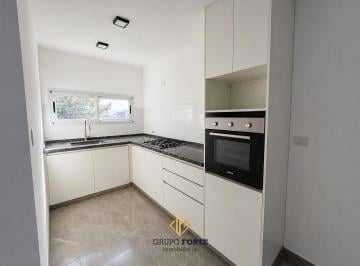 Casa · 75m² · 3 Ambientes · 1 Cochera · Duplex en Venta y con Pileta en Barrio Norte