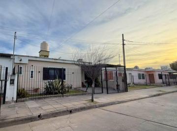 Casa · 118m² · 6 Ambientes · Venta Casa 3 Dorm. Barrio Los Gigantes