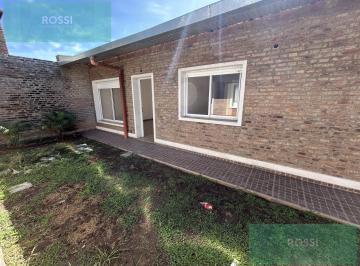 Casa · 56m² · 3 Ambientes · 1 Cochera · Casa en Alquiler en Alvear