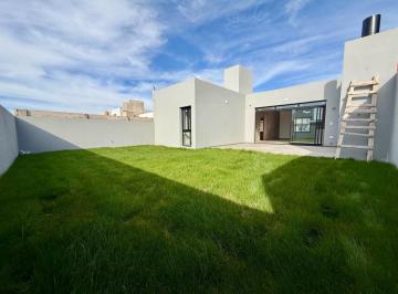 Casa · 93m² · 3 Ambientes · Casa - Docta