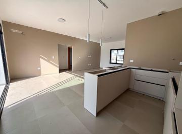Casa · 93m² · 3 Ambientes · Casa - Docta