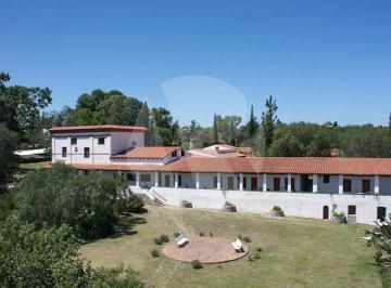 Hotel · 1730m² · 35 Ambientes · 1 Cochera · Hotel en Capilla del Monte Valle de Punilla Córdoba Emprendimiento Turístico