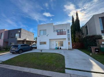 Casa de 4 ambientes, Pilar · Alquiler Casa en Dos Plantas, en Barrio Los Tilos, Complejo La Cañada