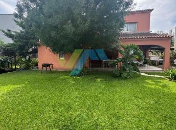 Casa · 260m² · 5 Ambientes · 2 Cocheras · Casa en Venta Ubicado en Campo Grande, Pilar, G. B. a. Zona Norte
