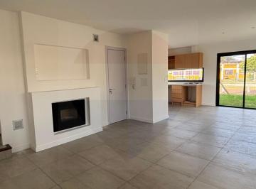 Casa · 92m² · 4 Ambientes · 1 Cochera · Alquiler de Casa a Estrenar en Lagomar Sur!