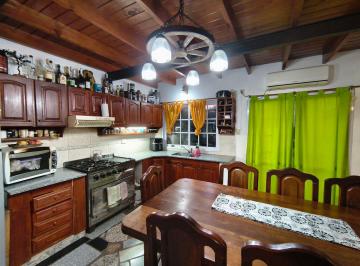 PH · 250m² · 6 Ambientes · 1 Cochera · Casa en Venta - Ensenada