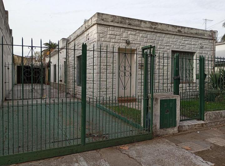 Casa en alquiler en Monte Grande · 3 ambientes