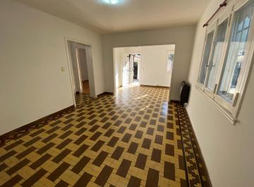 Casa · 90m² · 3 Ambientes · 2 Cocheras · Casa 3 Ambientes en Alquiler en San Fernando
