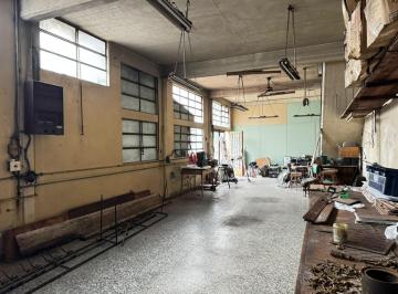 Bodega-Galpón · 180m² · Galpón en Tapiales