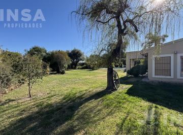 Casa · 500m² · 5 Ambientes · 5 Cocheras · Casa en San Martin con 4 Dorm., Cochera, Quincho y Pileta
