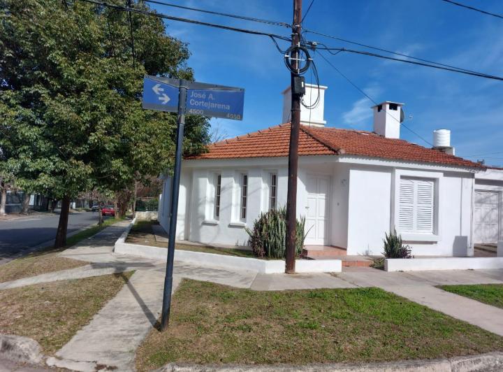 Casa · 85m² · 6 Ambientes · 1 Cochera