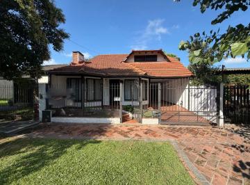 Casa de 4 ambientes, Ituzaingó · Casa 4 Ambientes con Jardin en Ituzaingó