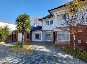 Casa de 4 ambientes, Miramar · Chalet 3 Dorm. en PH - Zona I - Miramar