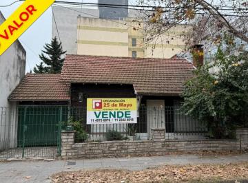 Casa · 125m² · 3 Ambientes · 1 Cochera · Casa de 3 Amb. con Pileta