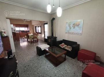 PH · 75m² · 3 Ambientes · 1 Cochera · Hermoso PH en El Palomar