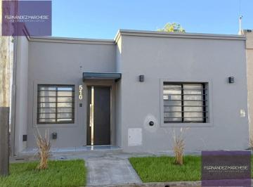 Casa · 60m² · 3 Ambientes · Casa a Estrenar en Venta Centro de Luján