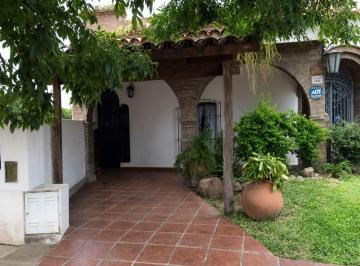PH de 4 ambientes, Córdoba · Alquilo Casa 2 Dorm. - Patio - Granja de Funes
