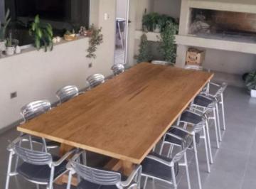 Casa · 300m² · 4 Ambientes · Casa en Venta - 3 Dorm. 2 Baños - Córdoba