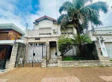 Casa · 200m² · 5 Ambientes · 1 Cochera · Chalet 4 Ambientes Venta Ramos Mejia