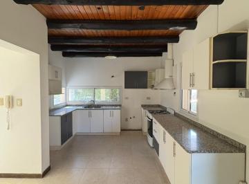 Casa de 7 ambientes, Carrodilla · Alquiler Casa 3 Dorm. en Barrio Privado Pinar del Sol 1, Carrodilla
