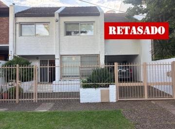 Casa · 240m² · 5 Ambientes · 1 Cochera · Casa en Alquiler 4 Amb! con Jardin y Pileta.