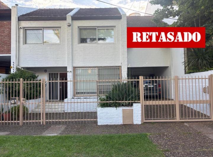 Casa · 240m² · 5 Ambientes · 1 Cochera