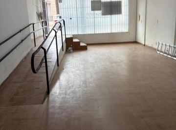 Local comercial · 200m² · Alquiler Local Comercial Roseti Al 200, Chacarita