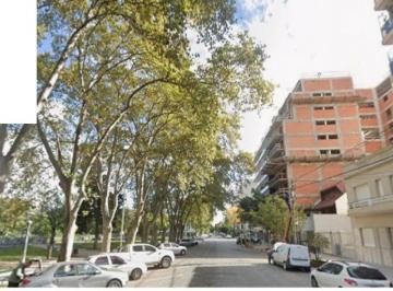 Departamento de 2 ambientes, Versalles · 2 Amb Sobre Arregui Frente a Plaza *excelente*