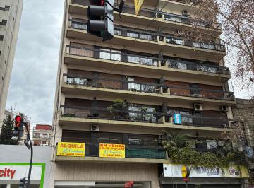 frente edificio · Departamento de Categoria con Cochera