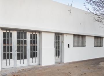 PH de 3 ambientes, La Plata · PH Al Frente, 2 Dorm., Garage